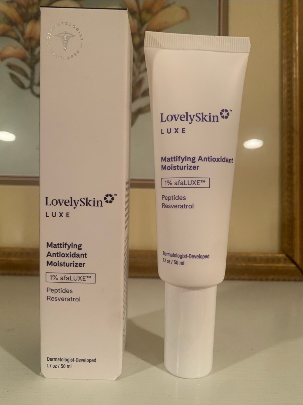 LovelySkin Luxe Mattifying Antioxidant Moisturizer – NWT